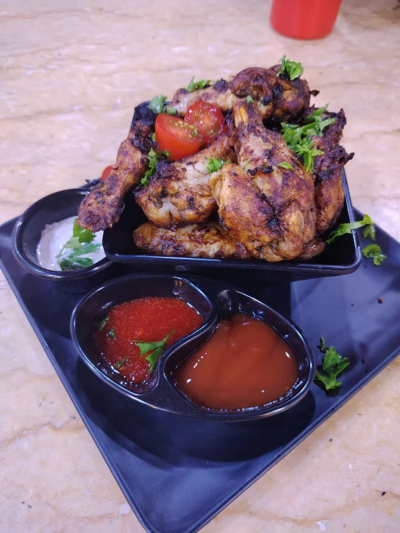 Wings grillés avec trois sauces
